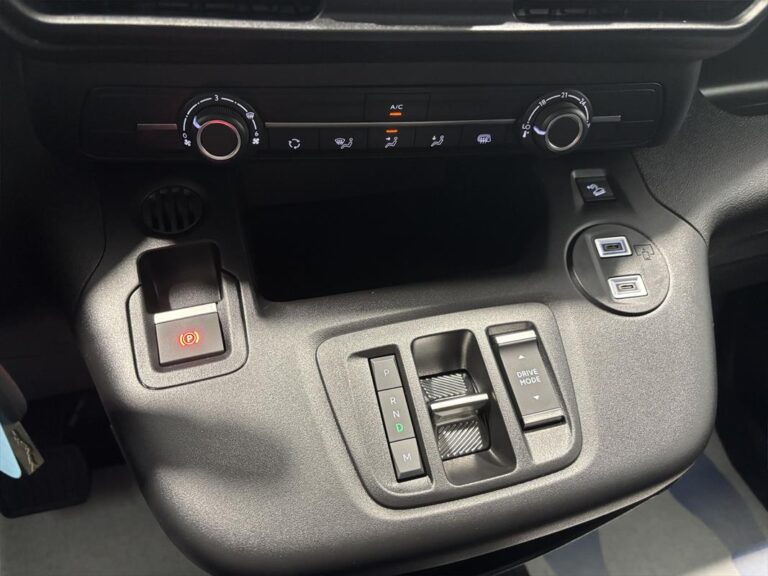 Peugeot Partner 1.5 BLUEHDI 130CV EAT8 - Image 20 (July 7, 2026)