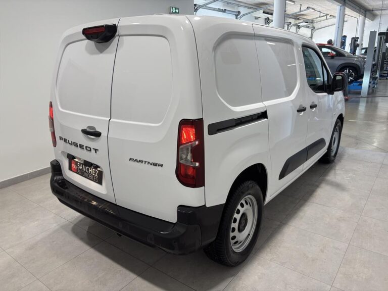 Peugeot Partner 1.5 BLUEHDI 130CV EAT8 - Image 06 (July 7, 2026)