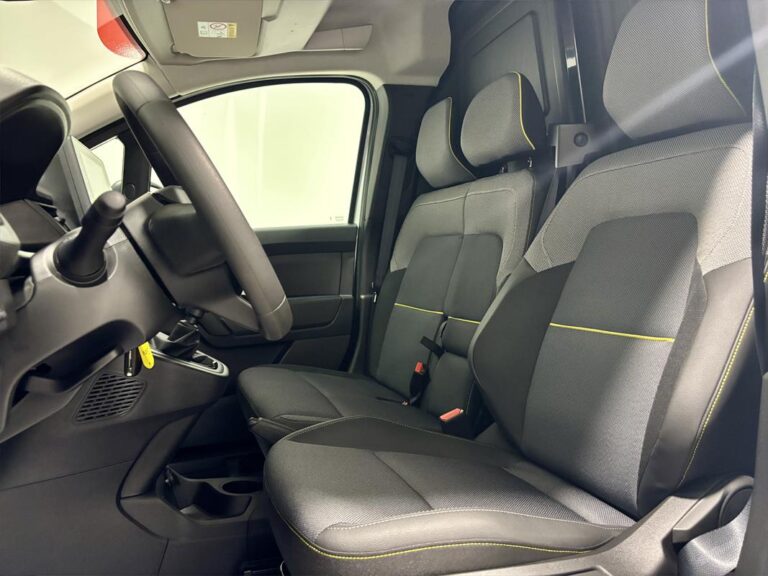 Renault Kangoo Van L1 BLUEDCI 95 - Image 10 (July 7, 2026)