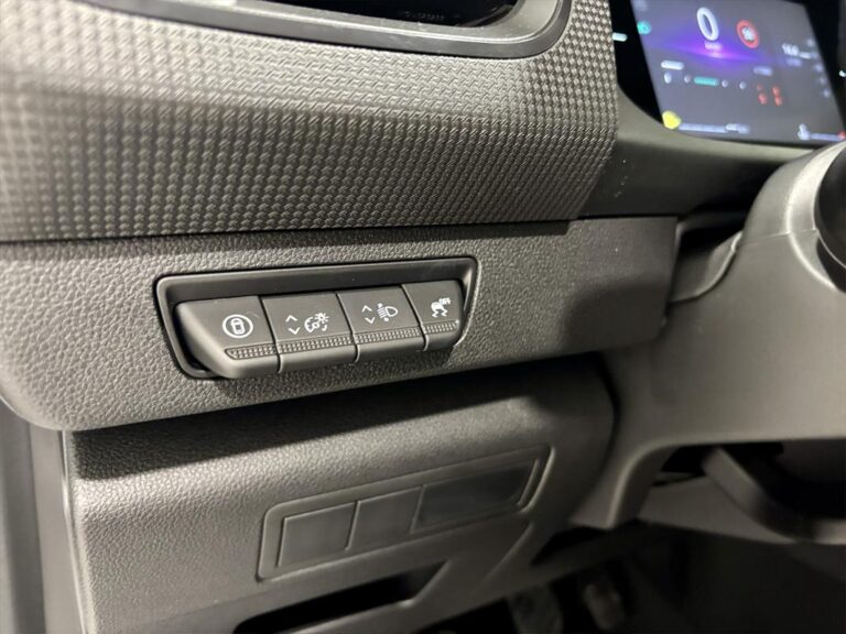Renault Kangoo Van L1 BLUEDCI 95 - Image 20 (July 7, 2026)