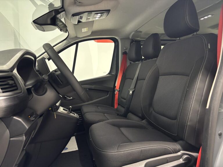 Renault Trafic III (2) COMBI L2 2.0 DCI 150 9PL BVA9 RED - Image 09 (July 7, 2026)