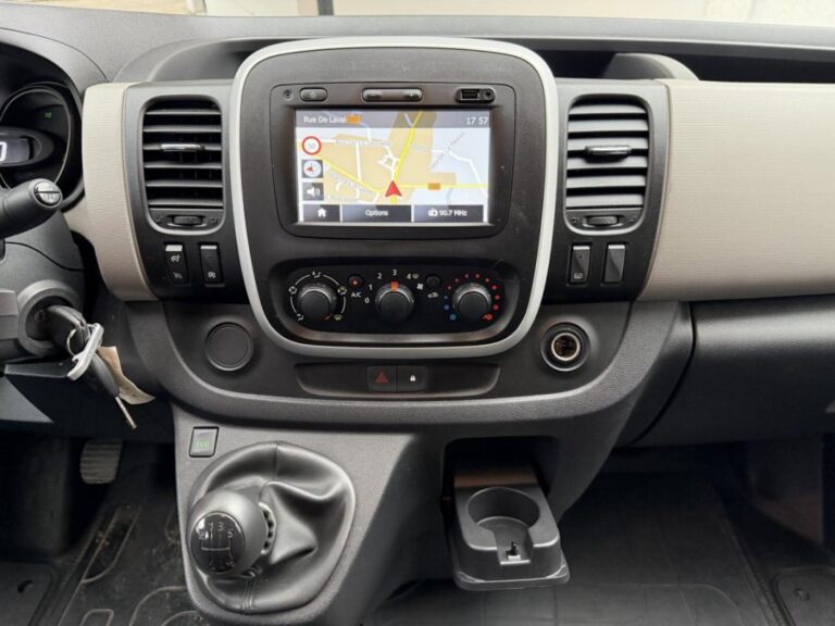 Renault Trafic III dCi 120  » 5 places - Image 12 (July 7, 2026)