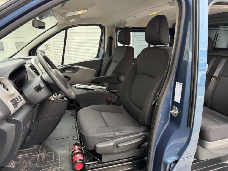 Renault Trafic III dCi 120  » 5 places - Image 07 (July 7, 2026)