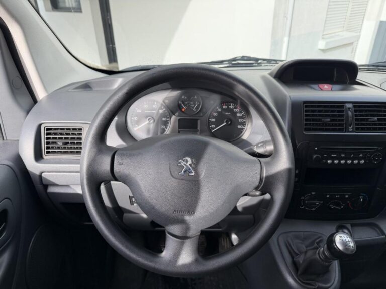 Peugeot Expert II 2.0 HDI 125  » 6 PLACES - Image 08 (July 7, 2026)