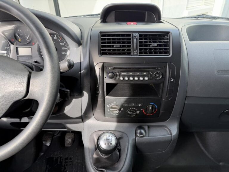 Peugeot Expert II 2.0 HDI 125  » 6 PLACES - Image 09 (July 7, 2026)