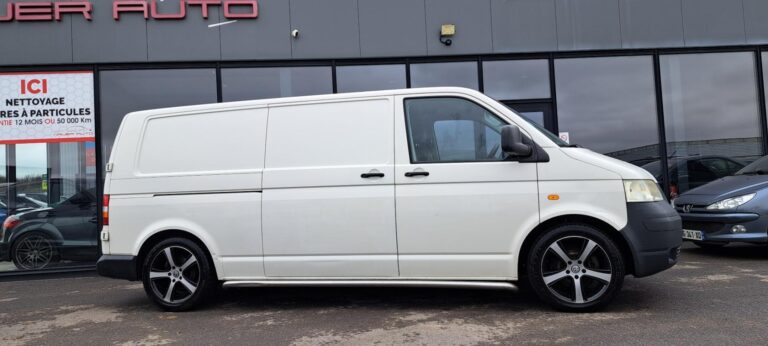 Volkswagen Transporter FOURGON FGN TOLE LB 2.5 TDI 130 3.0T CONFORT PLUS - Image 02 (July 7, 2026)