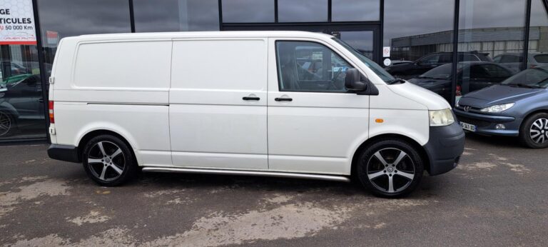 Volkswagen Transporter FOURGON FGN TOLE LB 2.5 TDI 130 3.0T CONFORT PLUS - Image 03 (July 7, 2026)