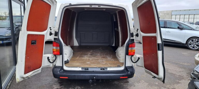 Volkswagen Transporter FOURGON FGN TOLE LB 2.5 TDI 130 3.0T CONFORT PLUS - Image 08 (July 7, 2026)