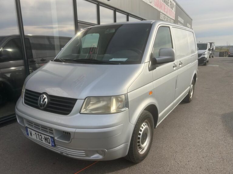 Volkswagen Transporter FOURGON FGN TOLE CB 2.5 TDI 174 2.8T - Image 01 (July 7, 2026)