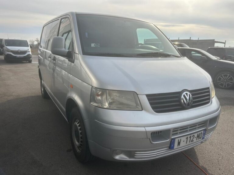 Volkswagen Transporter FOURGON FGN TOLE CB 2.5 TDI 174 2.8T - Image 03 (July 7, 2026)