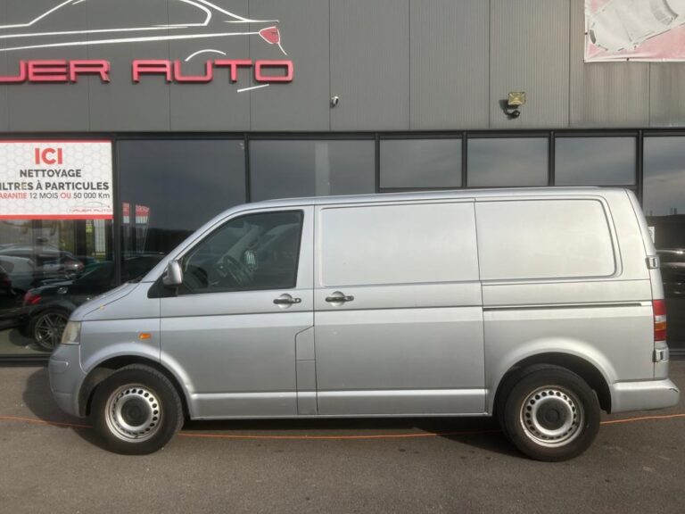 Volkswagen Transporter FOURGON FGN TOLE CB 2.5 TDI 174 2.8T - Image 04 (July 7, 2026)
