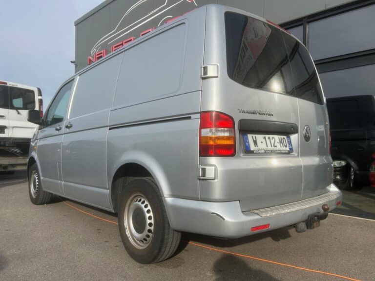 Volkswagen Transporter FOURGON FGN TOLE CB 2.5 TDI 174 2.8T - Image 05 (July 7, 2026)