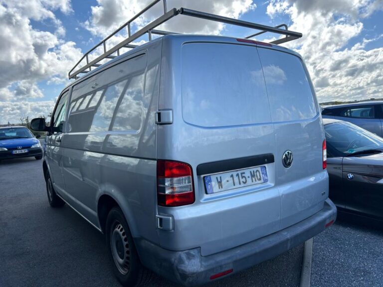 Volkswagen Transporter FOURGON FGN TOLE CB 2.0 TDI 84 FAP 2.8T - Image 03 (July 7, 2026)