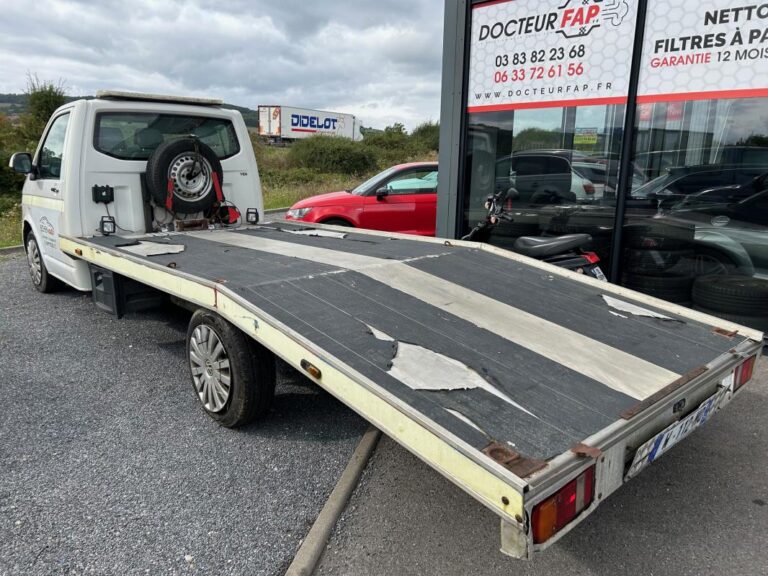 Volkswagen Transporter CHASSIS DBLE CAB CHDC 2.5 TDI 130 LONG - Image 04 (July 7, 2026)
