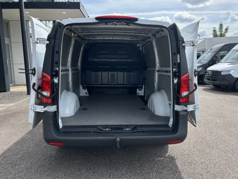 Mercedes Vito 116 CDI Long Boite Auto Attelage + Pack Navi 26900 - Image 11 (July 7, 2026)