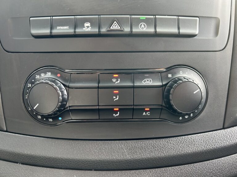 Mercedes Vito 116 CDI Long Boite Auto Attelage + Pack Navi 26900 - Image 19 (July 7, 2026)