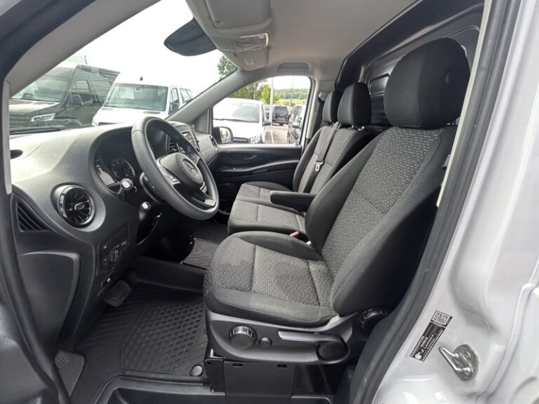 Mercedes Vito 116 CDI Long Boite Auto Attelage + Pack Navi 26900 - Image 04 (July 7, 2026)