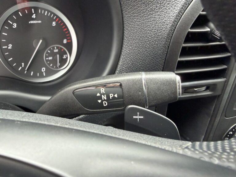 Mercedes Vito Fourgon 116 CDI Boite Auto Long Attelage Pack Navi 26990HT - Image 16 (July 7, 2026)