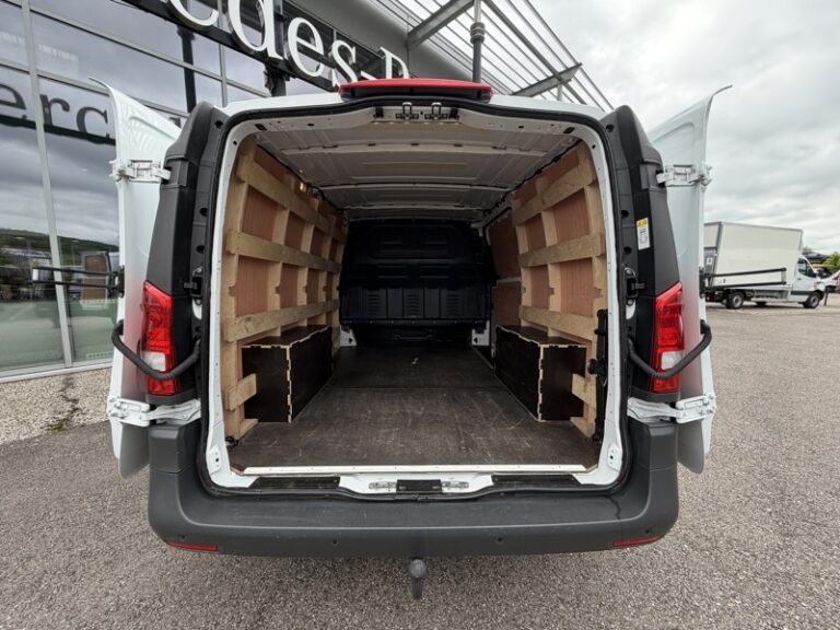 Mercedes Vito Fourgon 116 CDI Boite Auto Long Attelage Pack Navi 26990HT - Image 05 (July 7, 2026)