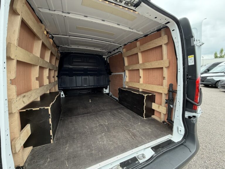 Mercedes Vito Fourgon 116 CDI Boite Auto Long Attelage Pack Navi 26990HT - Image 06 (July 7, 2026)