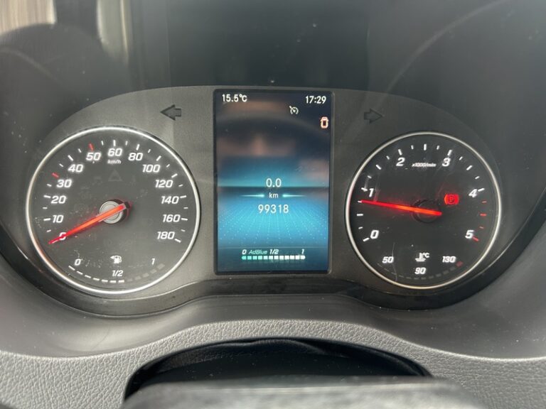 Mercedes Sprinter 315 CDI 37S 3.5T 12m3 Fourgon 24900HT - Image 08 (July 7, 2026)