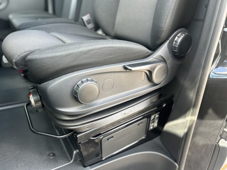 Mercedes Sprinter 319 CDI 190cv Boite Auto Fourgon !!!NEUF!!! Apple - Image 11 (July 7, 2026)
