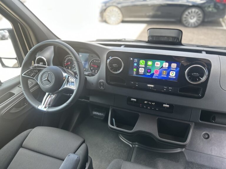 Mercedes Sprinter 319 CDI 190cv Boite Auto Fourgon !!!NEUF!!! Apple - Image 17 (July 7, 2026)