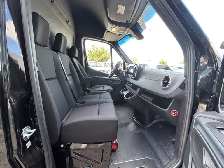 Mercedes Sprinter 319 CDI 190cv Boite Auto Fourgon !!!NEUF!!! Apple - Image 05 (July 7, 2026)