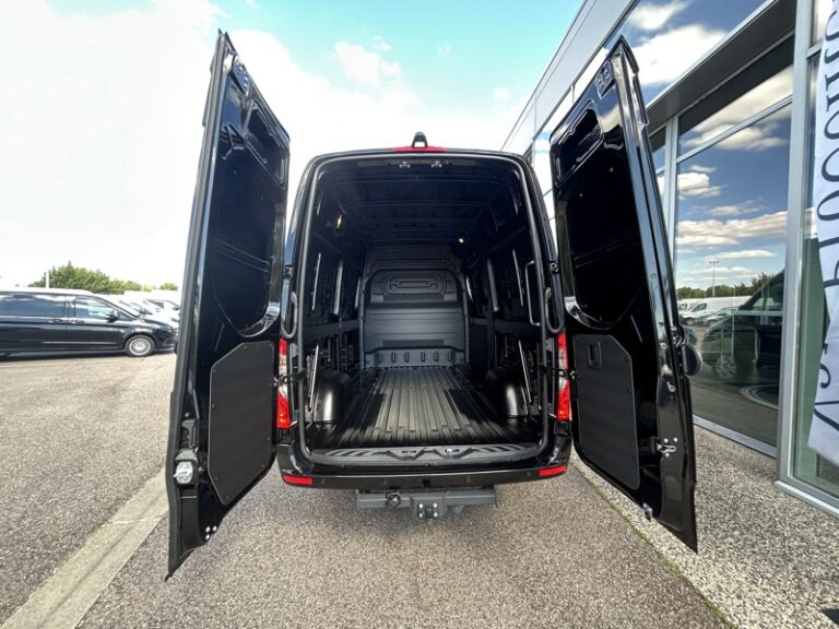 Mercedes Sprinter 319 CDI 190cv Boite Auto Fourgon !!!NEUF!!! Apple - Image 08 (July 7, 2026)