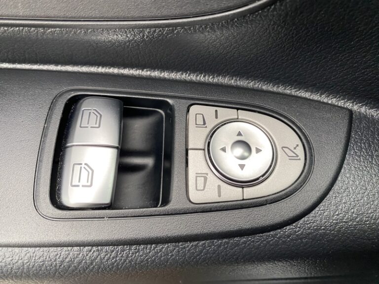 Mercedes Vito NOUVEAU 116 CDI Boite Auto Fourgon Long Select 35900HT - Image 19 (July 7, 2026)