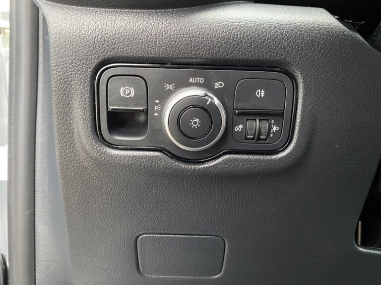 Mercedes Vito NOUVEAU 116 CDI Boite Auto Fourgon Long Select 35900HT - Image 20 (July 7, 2026)