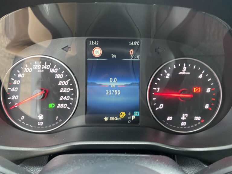 Mercedes Vito NOUVEAU 116 CDI Boite Auto Fourgon Long Select 35900HT - Image 04 (July 7, 2026)