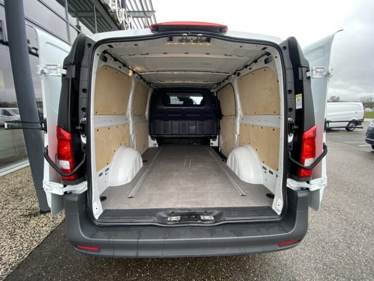 Mercedes Vito NOUVEAU 116 CDI Boite Auto Fourgon Long Select 35900HT - Image 06 (July 7, 2026)