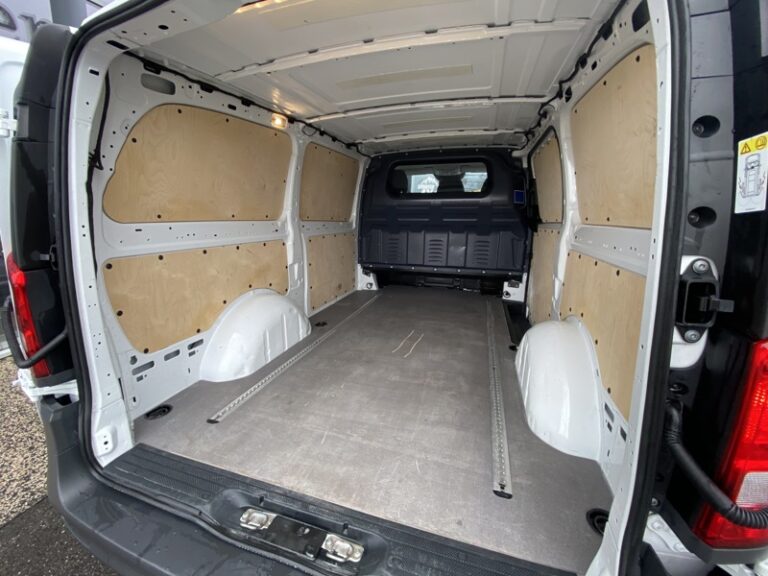 Mercedes Vito NOUVEAU 116 CDI Boite Auto Fourgon Long Select 35900HT - Image 08 (July 7, 2026)