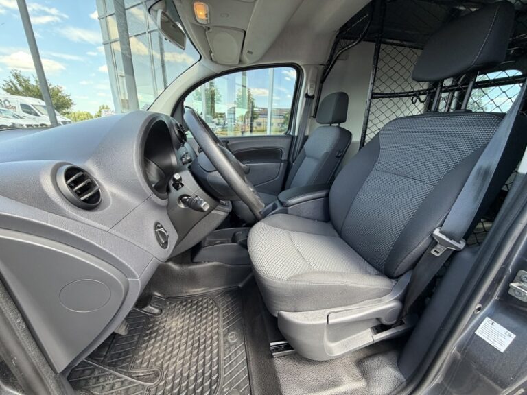 Mercedes Citan 109 CDI Fourgon Compact 10900HT - Image 04 (July 7, 2026)