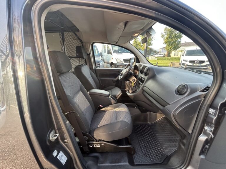 Mercedes Citan 109 CDI Fourgon Compact 10900HT - Image 05 (July 7, 2026)