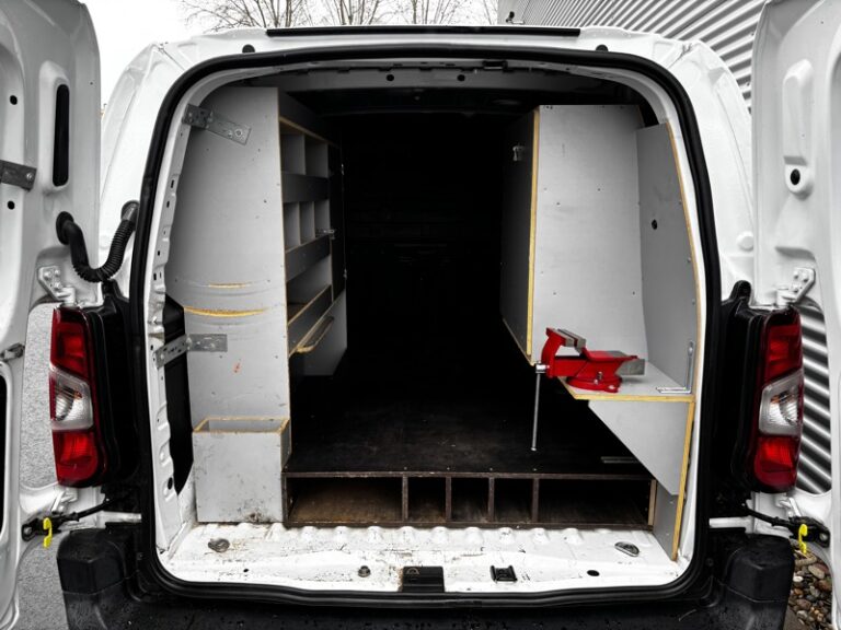Citroën Berlingo 1.5L 100ch Club M 1000KG 11990HT - Image 07 (July 7, 2026)