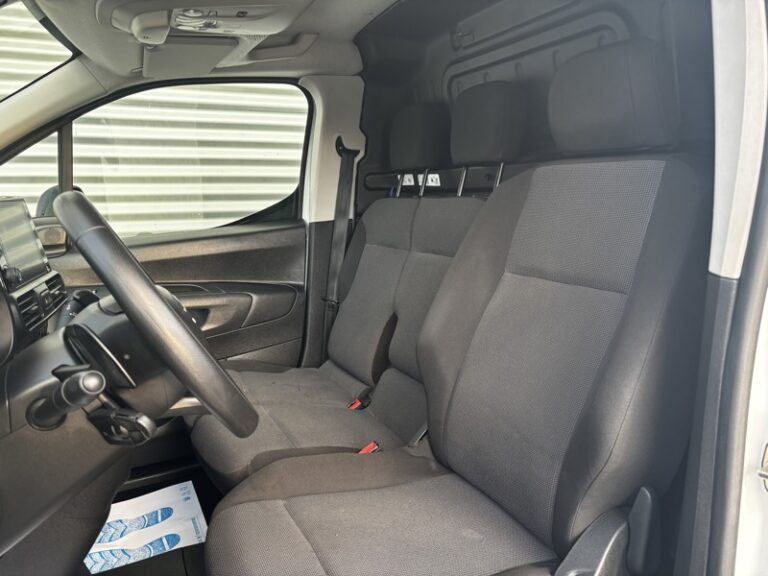 Citroën Berlingo 1.5L 130 ch EAT8 Driver M 1000KG 11990HT - Image 10 (July 7, 2026)