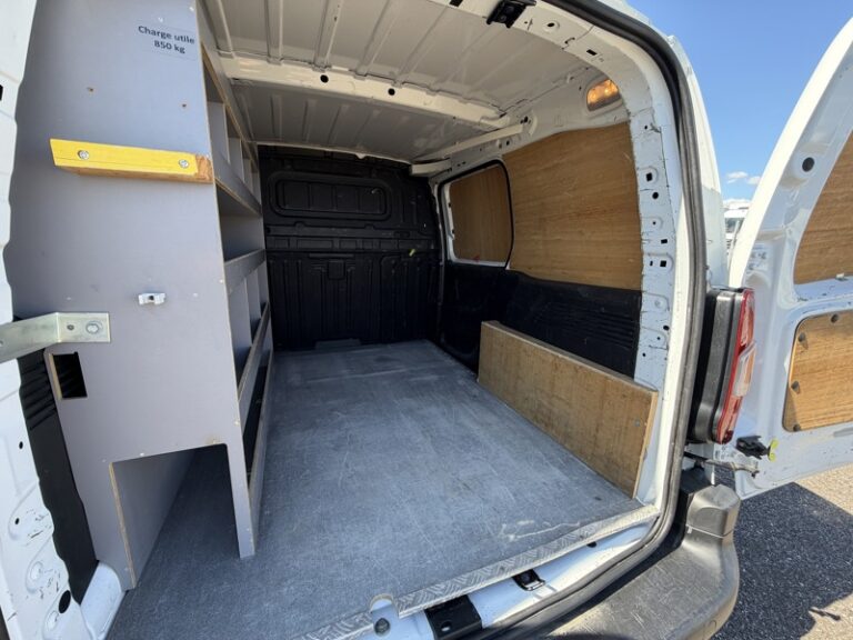 Peugeot Partner 1.5l 100ch Asphalt 1000KG 11900HT - Image 08 (July 7, 2026)