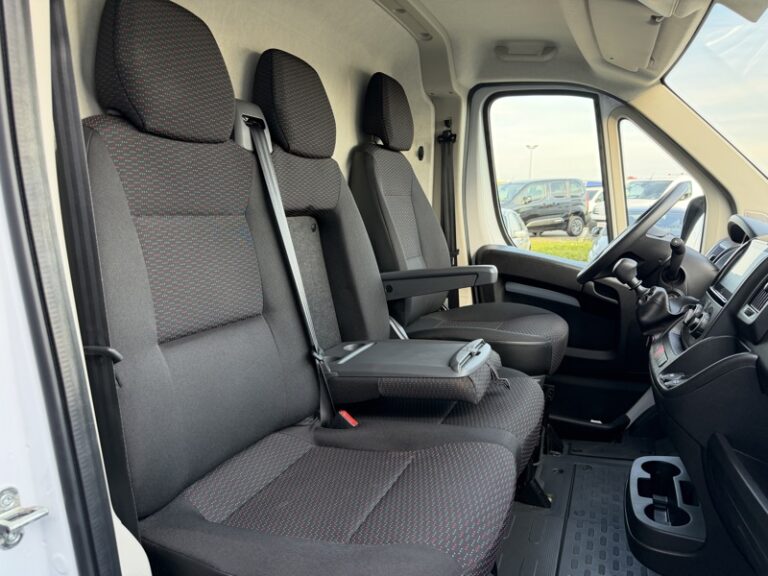 Peugeot Boxer BlueHDi 2.2l 140CV 18900HT - Image 12 (July 7, 2026)