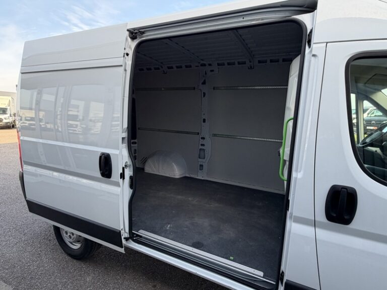 Peugeot Boxer BlueHDi 2.2l 140CV 18900HT - Image 09 (July 7, 2026)