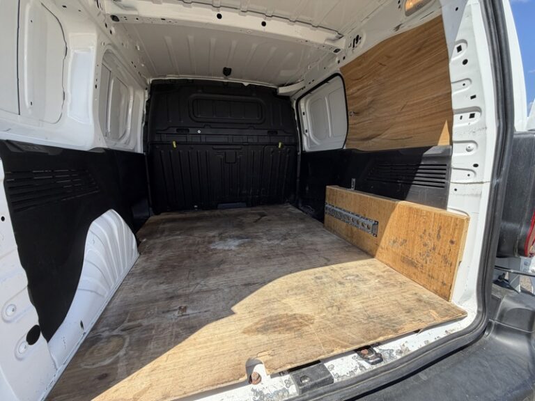 Citroën Berlingo 1.5L 100ch Driver M 1000Kg 12900€ HT - Image 06 (July 7, 2026)