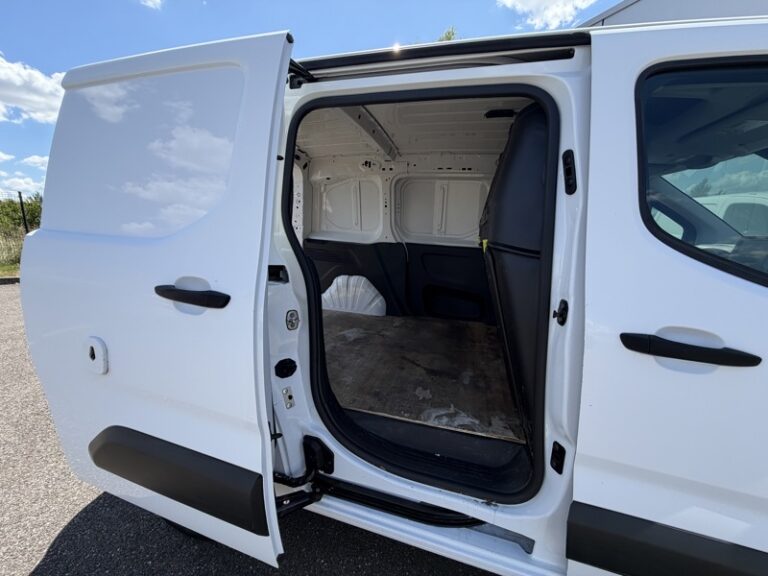 Citroën Berlingo 1.5L 100ch Driver M 1000Kg 12900€ HT - Image 08 (July 7, 2026)