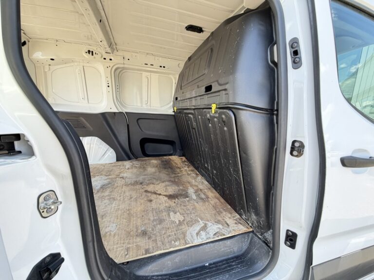 Citroën Berlingo 1.5L 100ch Driver M 1000Kg 12900€ HT - Image 09 (July 7, 2026)