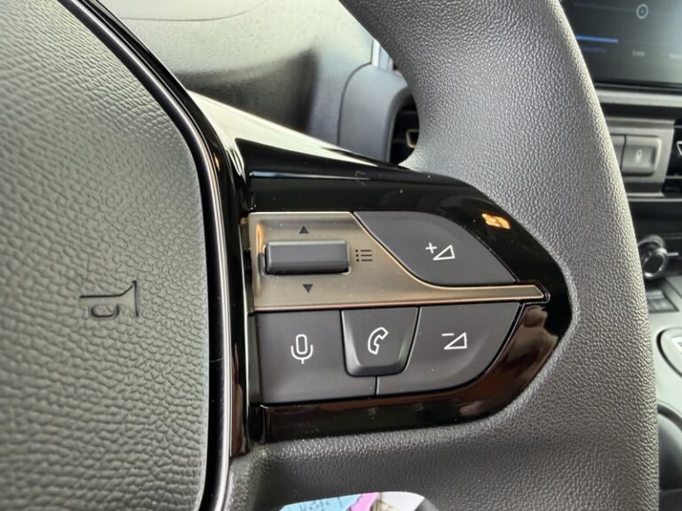 Peugeot Partner En Stock NEUF 1.5l 100CV 3 places Carplay 16990HT - Image 19 (July 7, 2026)