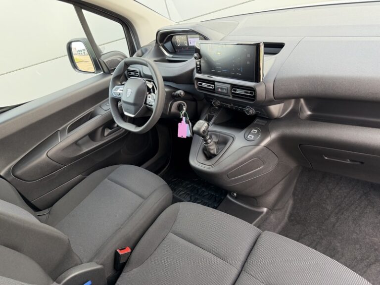 Peugeot Partner En Stock NEUF 1.5l 100CV 3 places Carplay 16990HT - Image 03 (July 7, 2026)