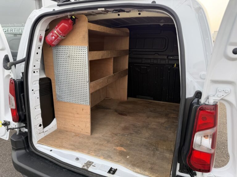 Citroën Berlingo 1.5 100 ch Driver M 650kg 14900HT - Image 09 (July 7, 2026)