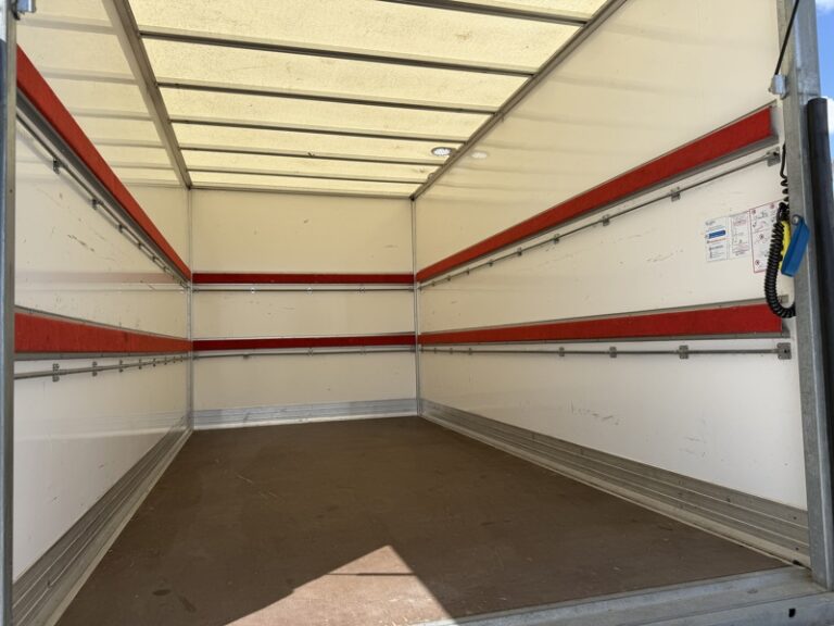 Ford Transit Caisse 20m3 Hayon 2.0L 130ch P350 L4 Trend Business 24900€ HT - Image 08 (July 7, 2026)