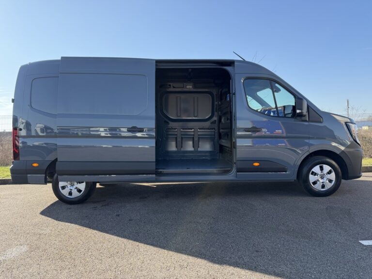 Renault Master NEUF Dispo en stock 3,5t 170CV Extra 30500HT - Image 04 (July 7, 2026)
