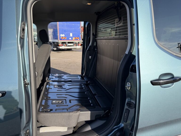 Citroën Berlingo Utilitaire 5 Places TVA Récup 1.5L 130ch EAT8 Premium Connect 24900HT - Image 12 (July 7, 2026)